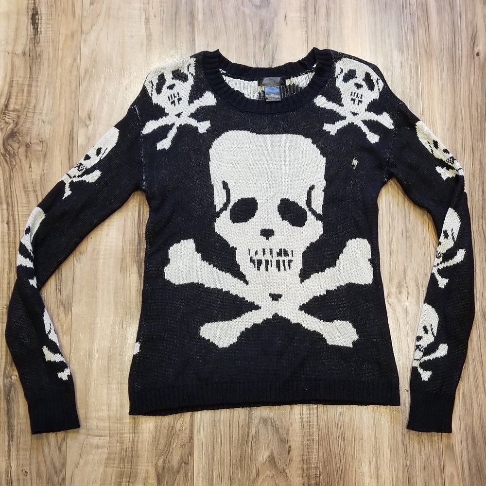 skull sweater